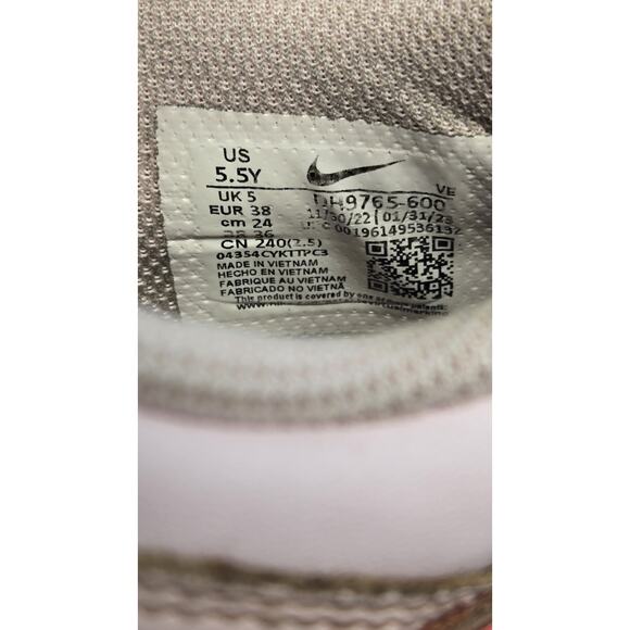 Nike Dunk Low GS "Triple Pink" Colorway Size 5.5Y/7W Authentic DH9765-600 - Picture 8 of 9